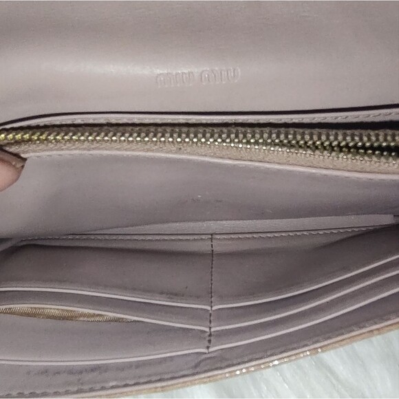 Miu Miu croc-embossed bifold wallet VGUC - Picture 6 of 10